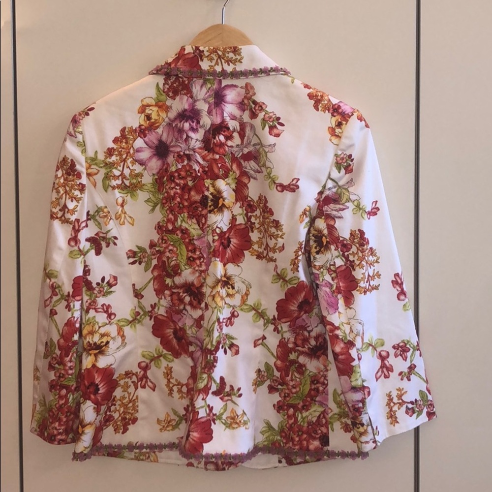 Grace Elements Floral Blazer - Picture 2 of 5